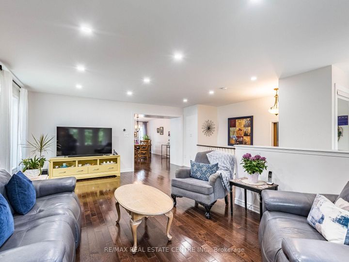 Photo 12 at 42 Somerville Road, AC Acton, Halton Hills