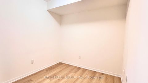Photo 9 at 508 - 38 Grenville Street, Bay Street Corridor, Toronto