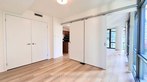 Photo 16 at 508 - 38 Grenville Street, Bay Street Corridor, Toronto