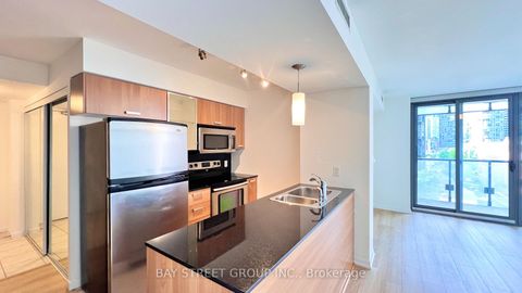 Photo 19 at 508 - 38 Grenville Street, Bay Street Corridor, Toronto