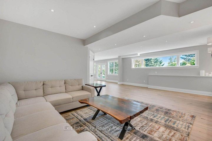 Photo 9 at 407 Harrisburg Road, Rural Flamborough, Hamilton