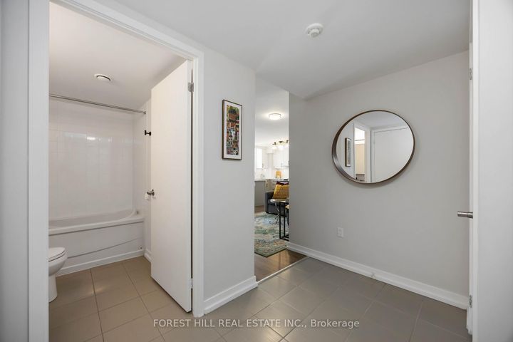 Photo 4 at 623 - 816 Lansdowne Avenue, Junction, Toronto