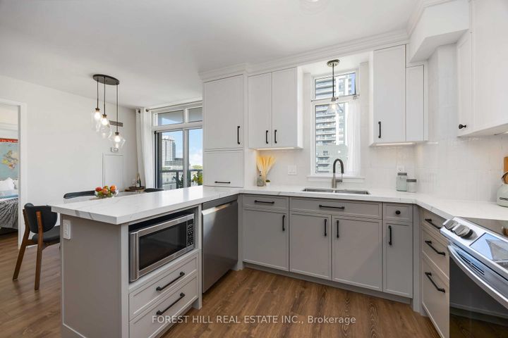 Photo 12 at 623 - 816 Lansdowne Avenue, Junction, Toronto