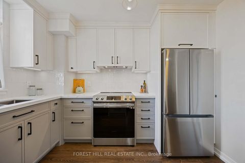 Photo 10 at 623 - 816 Lansdowne Avenue, Junction, Toronto