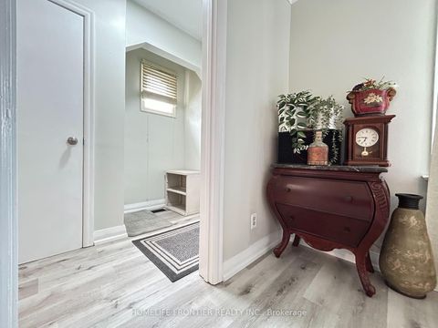 Photo 6 at 27 Rensburg Drive, Ionview, Toronto