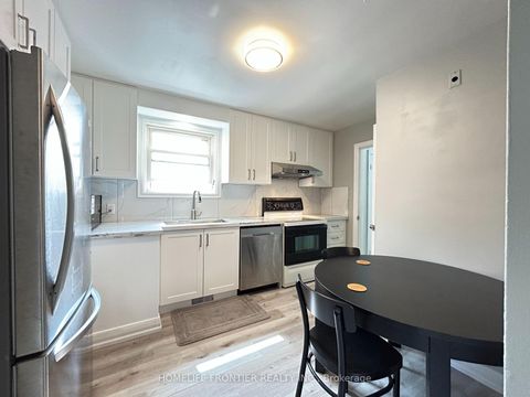 Photo 10 at 27 Rensburg Drive, Ionview, Toronto