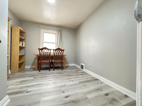 Photo 20 at 27 Rensburg Drive, Ionview, Toronto