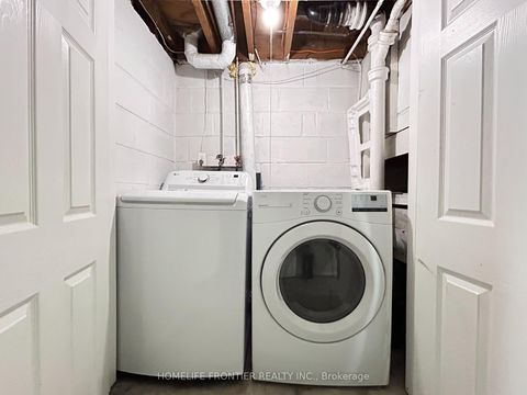 Photo 30 at 27 Rensburg Drive, Ionview, Toronto