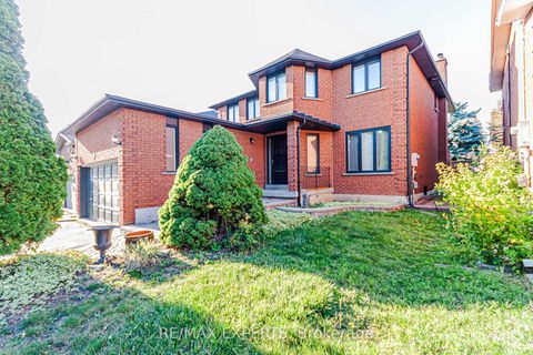 Photo 2 at 100 Nimbus Place, East Woodbridge, Vaughan