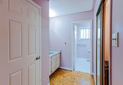 Photo 17 at 100 Nimbus Place, East Woodbridge, Vaughan