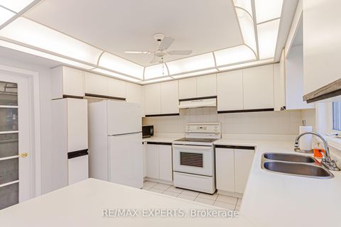 Photo 34 at 100 Nimbus Place, East Woodbridge, Vaughan