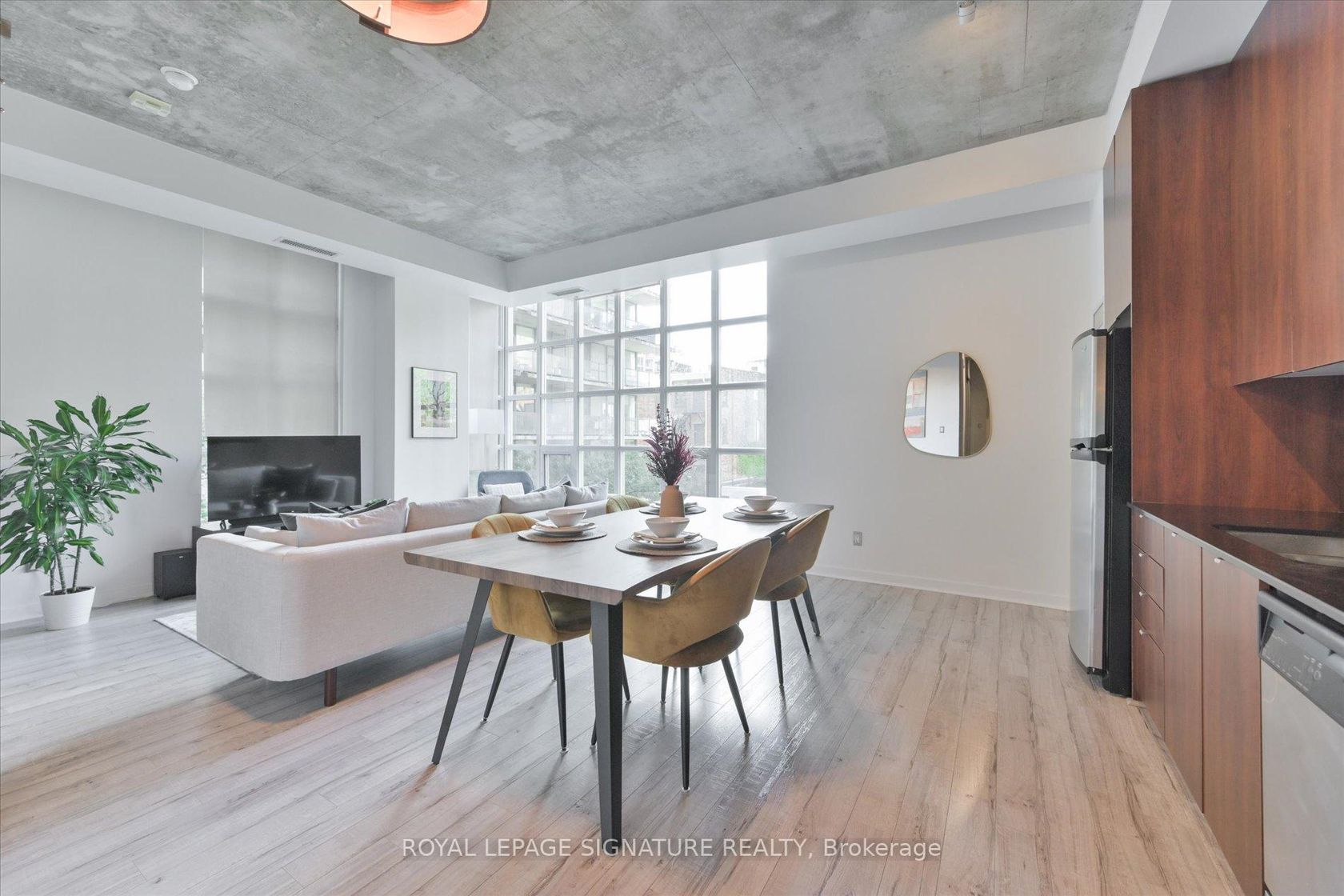 305 - 23 Brant Street, Waterfront Communities C1, Toronto 