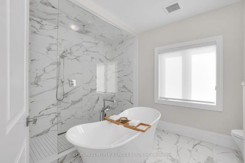 Photo 22 at 140 Wainfleet Crescent, Vellore Village, Vaughan