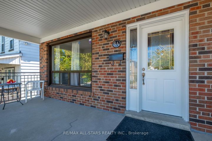 Photo 3 at 8A Ruthven Place, Smythe, Toronto