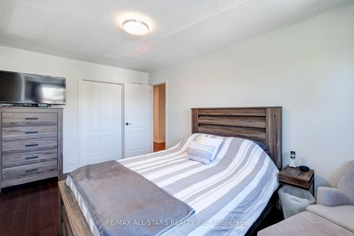 Photo 19 at 8A Ruthven Place, Smythe, Toronto