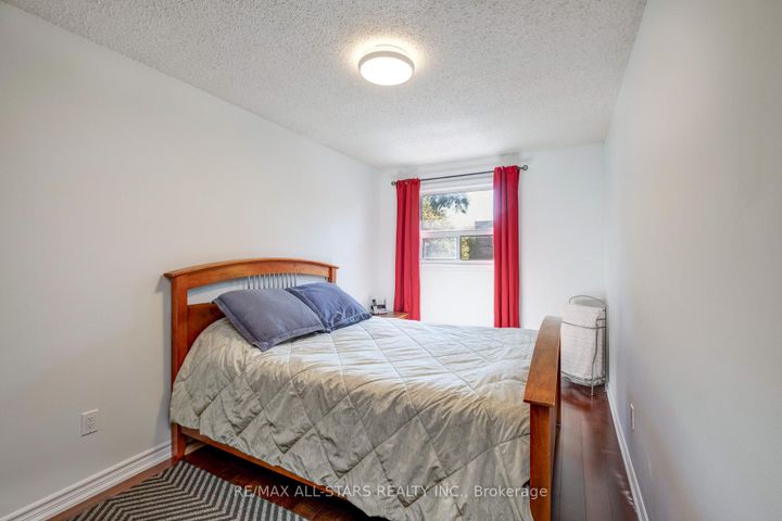 Photo 20 at 8A Ruthven Place, Smythe, Toronto