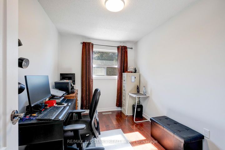 Photo 22 at 8A Ruthven Place, Smythe, Toronto