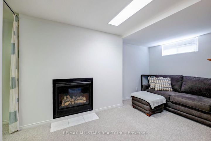 Photo 27 at 8A Ruthven Place, Smythe, Toronto