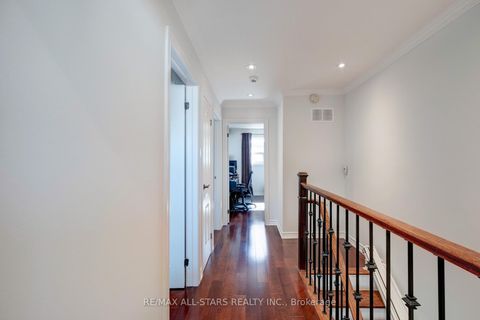 Photo 17 at 8A Ruthven Place, Smythe, Toronto