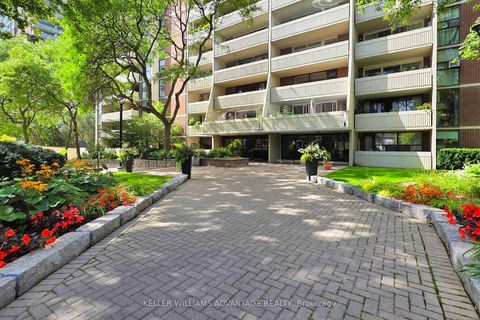 Photo 2 at 3109 - 40 Homewood Avenue, South St. James Town, Toronto