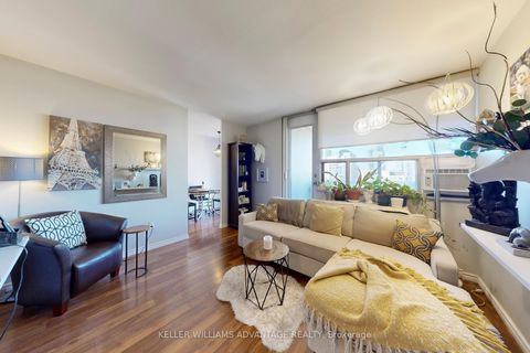 Photo 4 at 3109 - 40 Homewood Avenue, South St. James Town, Toronto