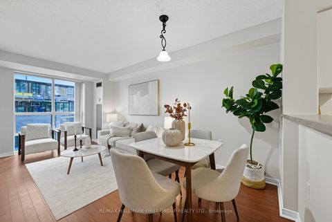 Photo 7 at 612 - 28 Olive Avenue, Willowdale East, Toronto