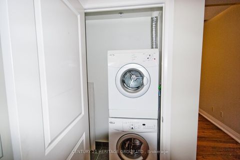 Photo 12 at 209 - 85 North Park Road, Beverley Glen, Vaughan