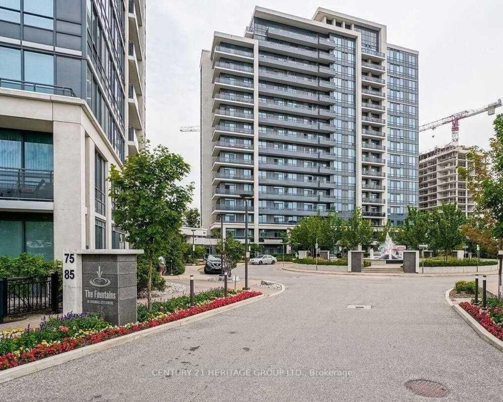 209 - 85 North Park Road, Beverley Glen, Vaughan by Loree Meneguzzi Real Estate 209 - 85 North Park Road, Beverley Glen, Vaughan