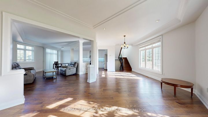 Photo 4 at 7 - 10 Post Oak Drive, Jefferson, Richmond Hill