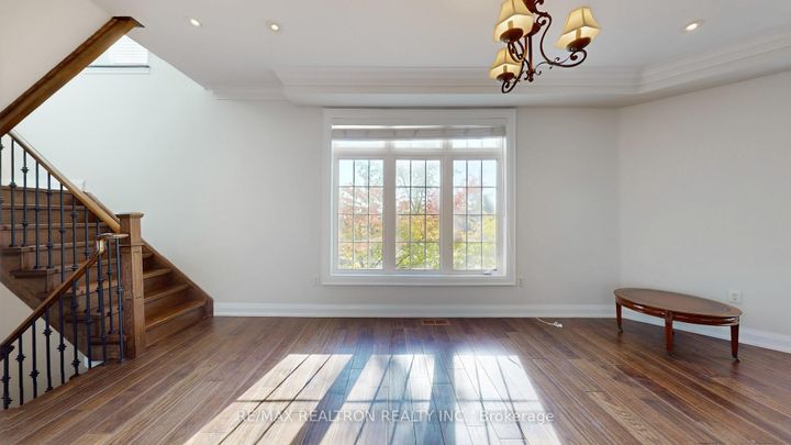 Photo 7 at 7 - 10 Post Oak Drive, Jefferson, Richmond Hill