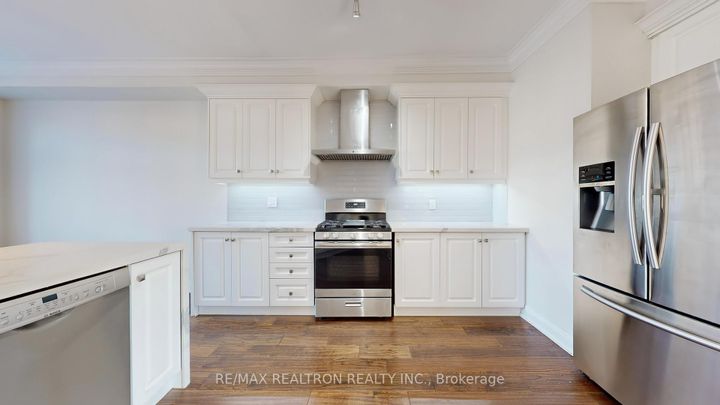 Photo 10 at 7 - 10 Post Oak Drive, Jefferson, Richmond Hill