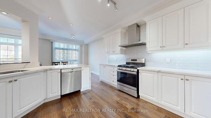 Photo 11 at 7 - 10 Post Oak Drive, Jefferson, Richmond Hill