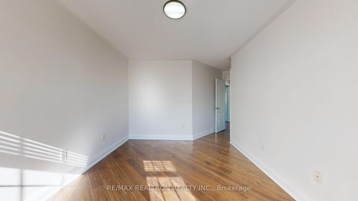 Photo 29 at 7 - 10 Post Oak Drive, Jefferson, Richmond Hill