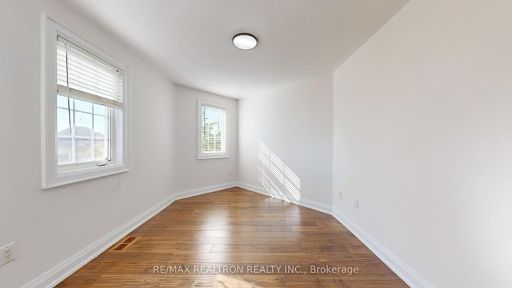Photo 31 at 7 - 10 Post Oak Drive, Jefferson, Richmond Hill