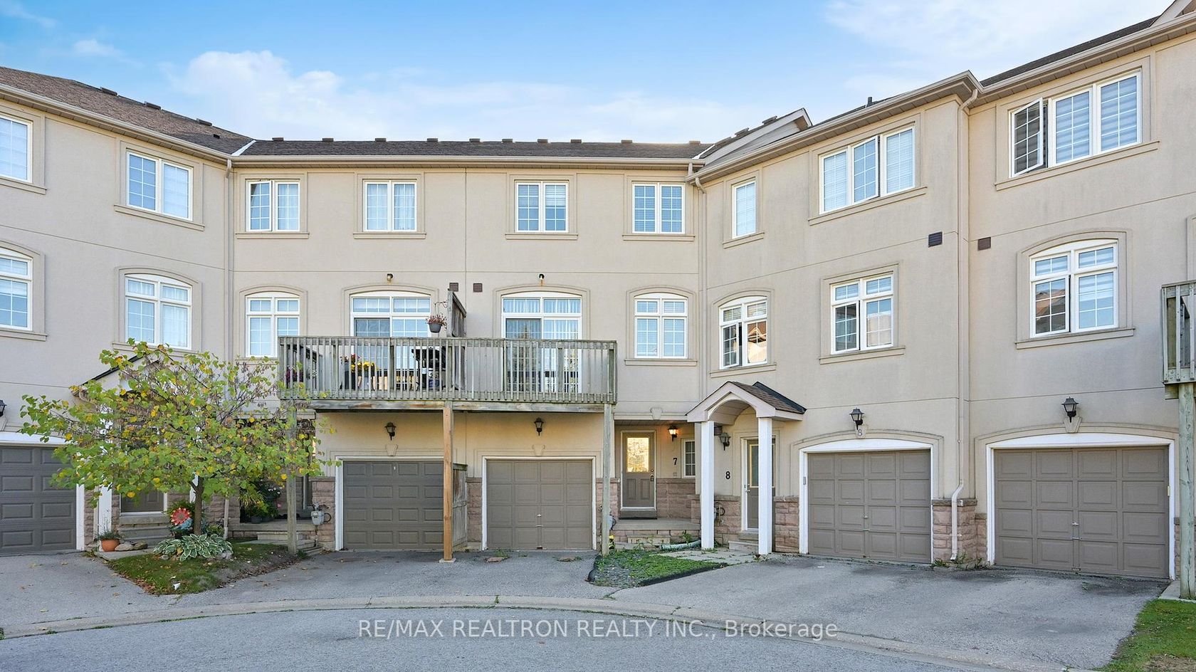 7 - 10 Post Oak Drive, Jefferson, Richmond Hill 2