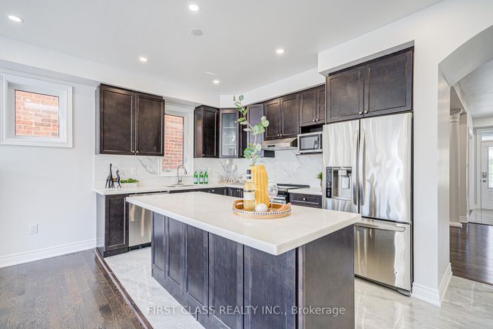 Photo 12 at 77 Diamond Jubilee Drive, Cornell, Markham
