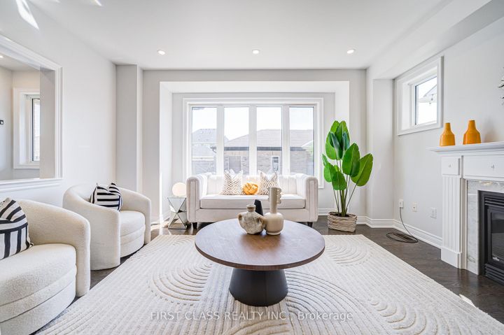 Photo 16 at 77 Diamond Jubilee Drive, Cornell, Markham