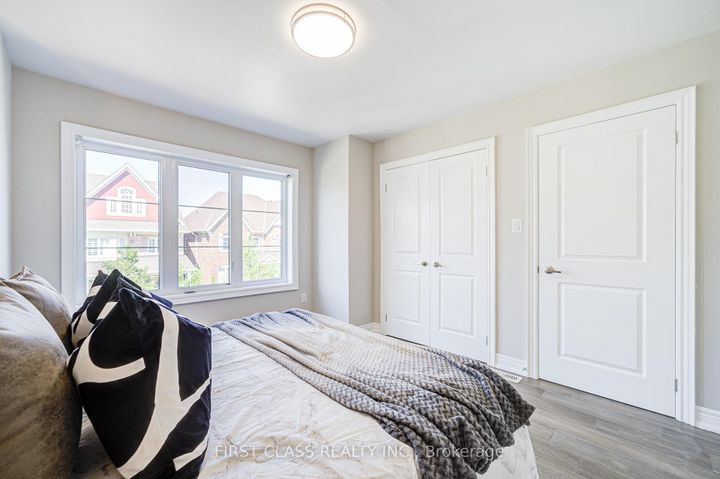 Photo 33 at 77 Diamond Jubilee Drive, Cornell, Markham