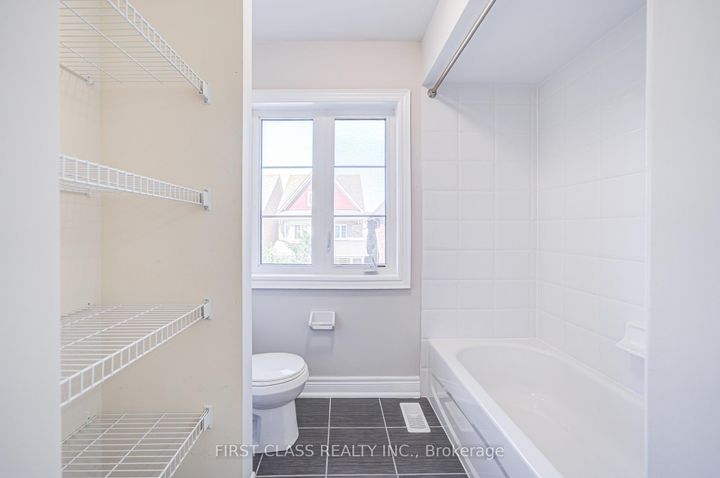 Photo 34 at 77 Diamond Jubilee Drive, Cornell, Markham