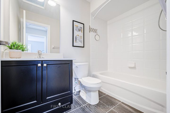Photo 38 at 77 Diamond Jubilee Drive, Cornell, Markham