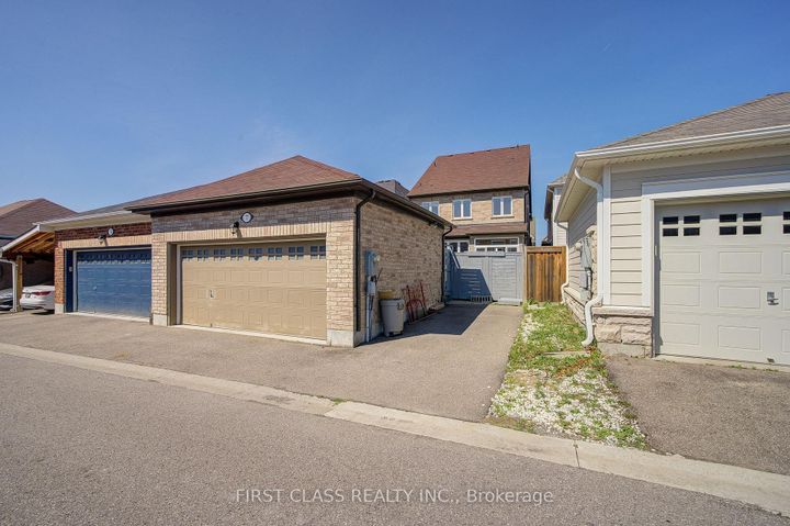 Photo 42 at 77 Diamond Jubilee Drive, Cornell, Markham