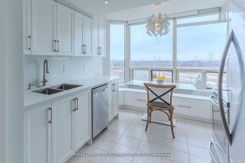 Photo 10 at 1002 - 8501 Bayview Avenue, Doncrest, Richmond Hill