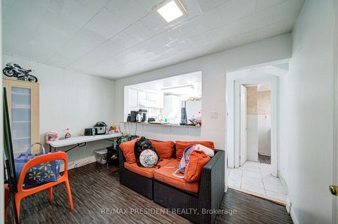 Photo 24 at 74 Bloomington Crescent, Black Creek, Toronto Photo 24 at 74 Bloomington Crescent, Black Creek, Toronto