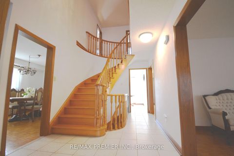 Photo 1 at 64 Partridge Circle, West Woodbridge, Vaughan
