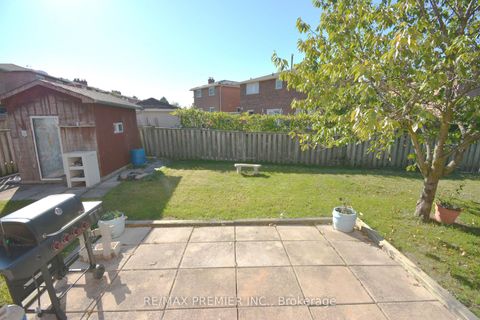 Photo 6 at 64 Partridge Circle, West Woodbridge, Vaughan Photo 6 at 64 Partridge Circle, West Woodbridge, Vaughan