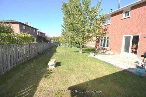 Photo 8 at 64 Partridge Circle, West Woodbridge, Vaughan