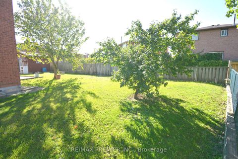 Photo 10 at 64 Partridge Circle, West Woodbridge, Vaughan
