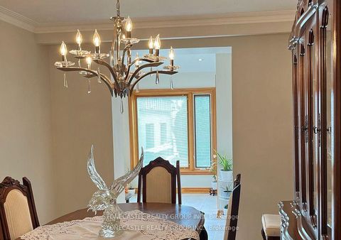 Photo 8 at 23 Quinan Drive, Maple Leaf, Toronto