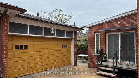 Photo 20 at 23 Quinan Drive, Maple Leaf, Toronto