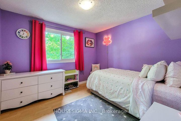 Photo 19 at 3111 Cantelon Crescent, Meadowvale, Mississauga
